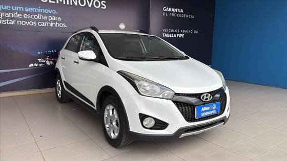 HYUNDAI HB20X 1.6 16V PREMIUM FLEX 4P AUTOMÁTICO HYUNDAI HB20X 1.6 16V PREMIUM FLEX 4P AUTOMÁTICO